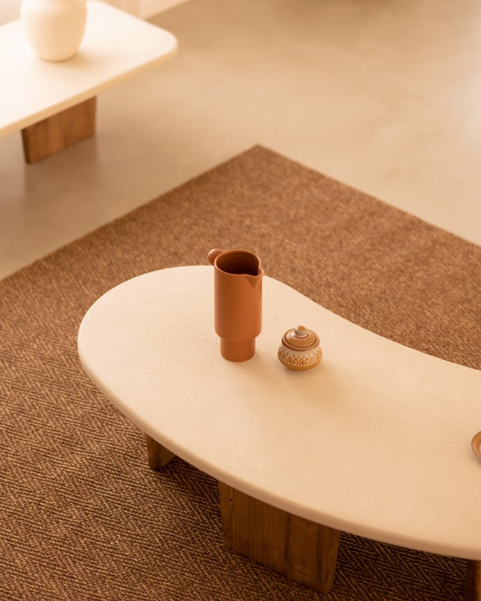 Mesa de Centro de Microcemento blanco roto y patas de madera con formas orgánicas 120cm