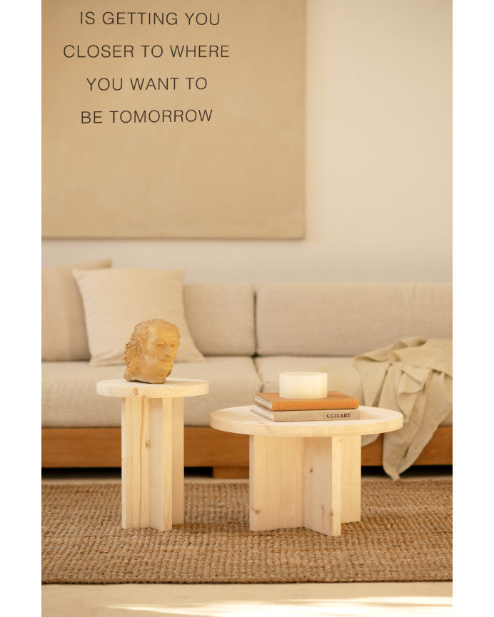 Mesa de centro redonda de madera maciza Pals en varios colores y medidas