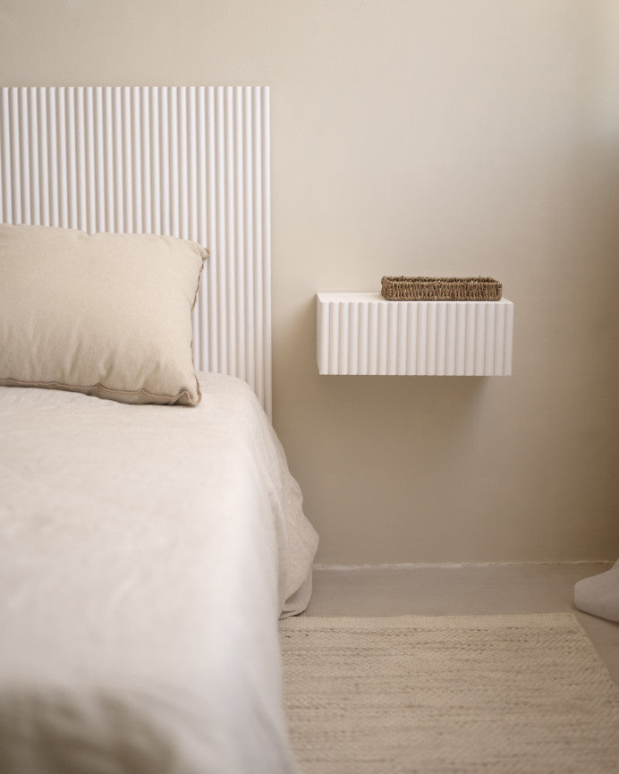 Mesita de noche Palamós de madera natural en varios colores