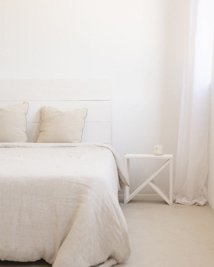 Pack de 2 Mesitas de Noche de Madera Natural Maciza Tossa en varios colores y medidas