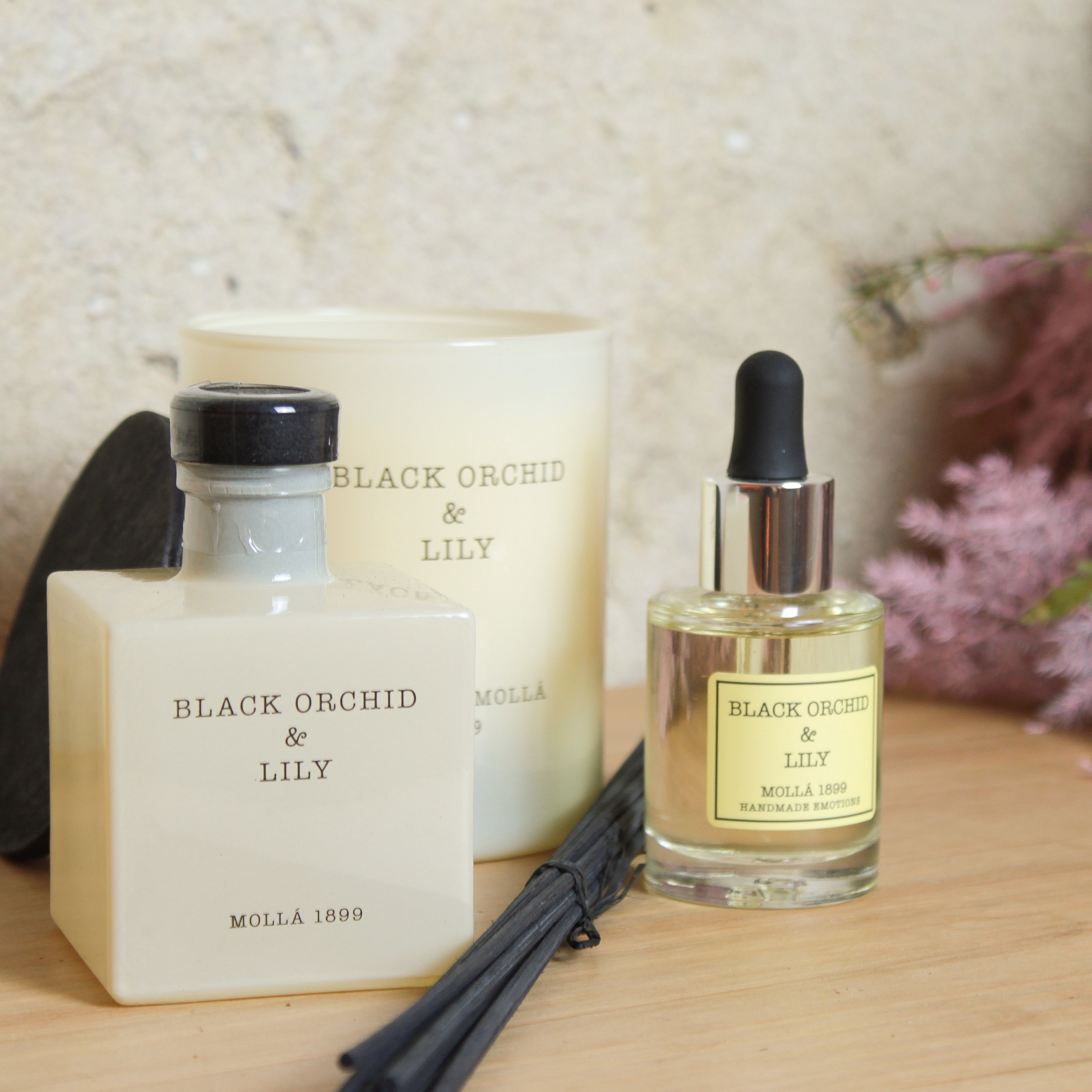 Vela Black Orchid & Lily Cereria Mollá