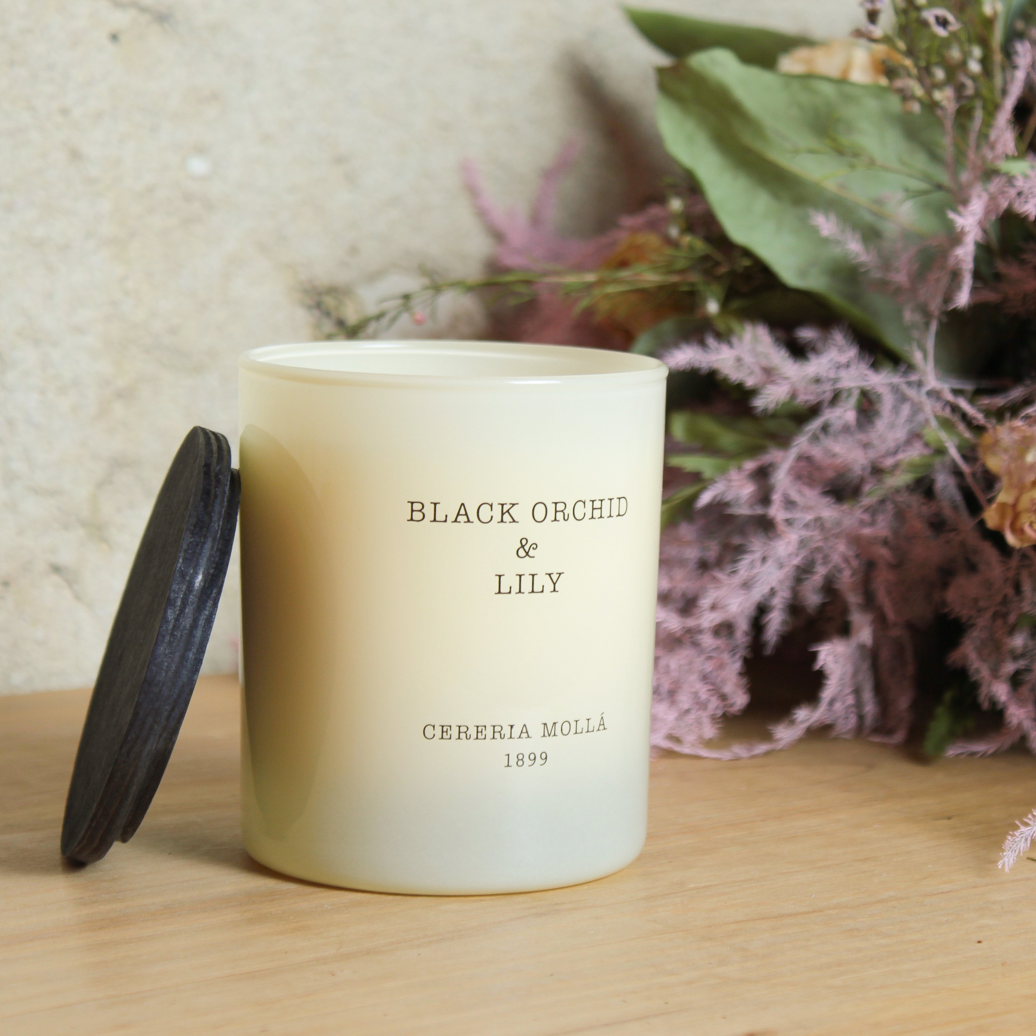 Vela Black Orchid & Lily Cereria Mollá