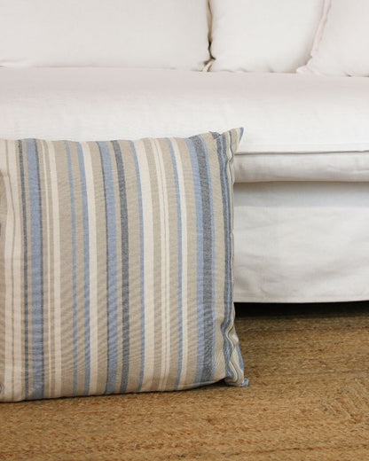 Funda de cojín con estampado a rallas azules y beige 50x50cm de algodón