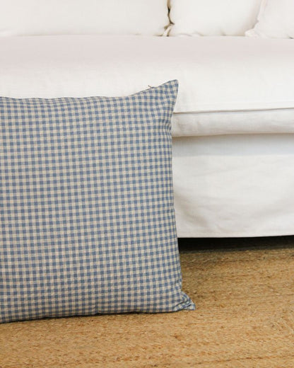 Funda de cojín con estampado vichy azúl y beige 50x50cm de algodón