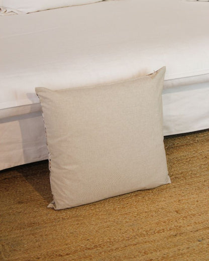 Funda de cojín reversible con estampado floral sobre fondo crudo 50x50cm de algodón