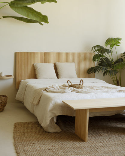 Cabecero Calella, de madera maciza en varios colores y medidas