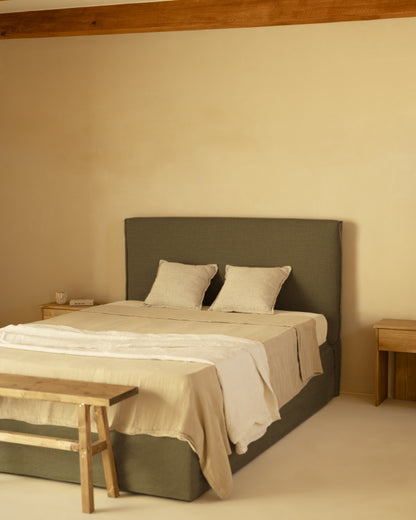 Cama con Canapé y Cabecero desenfundable de Lino Besalú
