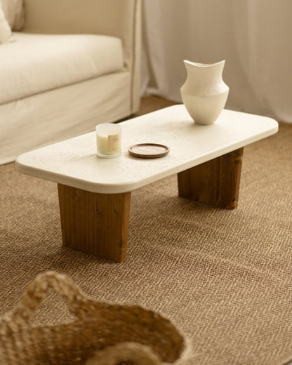 Mesa de Centro de microcemento blanco roto y patas de madera 95cm