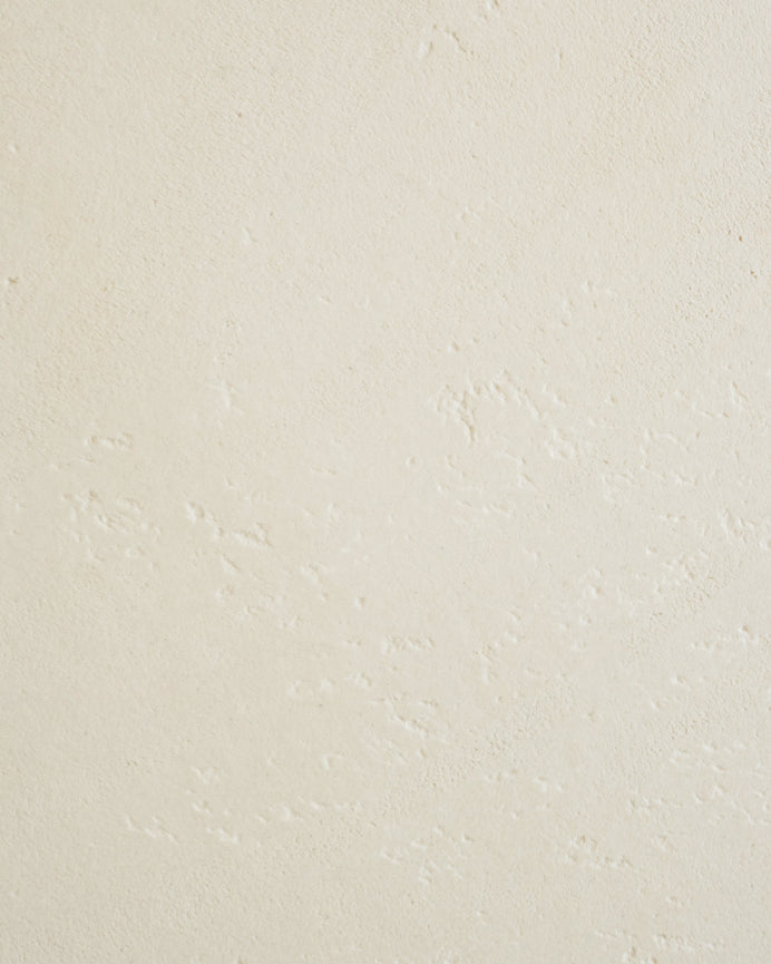 Mesa de Centro de Microcemento blanco roto con formas orgánicas 120cm