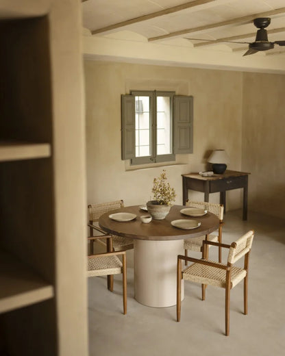 Mesa de comedor redonda de Microcemento en varios colores y medidas