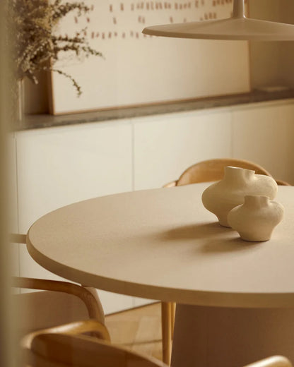 Mesa de Comedor Redonda de Microcemento Beige