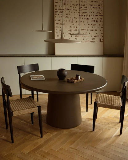 Mesa de Comedor Redonda de Microcemento Marrón Chocolate