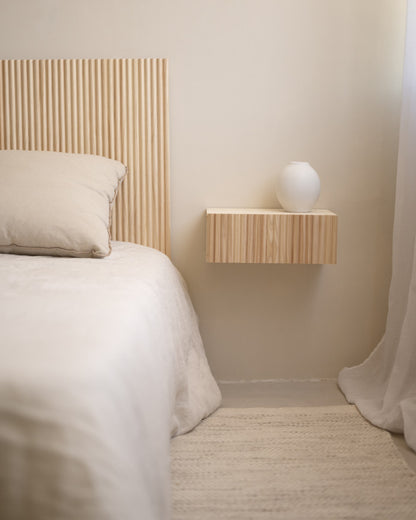 Mesita de noche Palamós de madera natural en varios colores