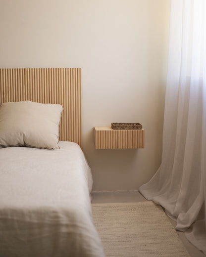 Mesita de noche Palamós de madera natural en varios colores