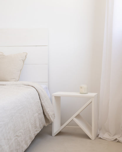 Pack de 2 Mesitas de Noche de Madera Natural Maciza Tossa en varios colores y medidas