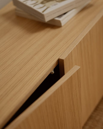 Mueble TV de chapa de madera de roble en color natural 160x40 cm