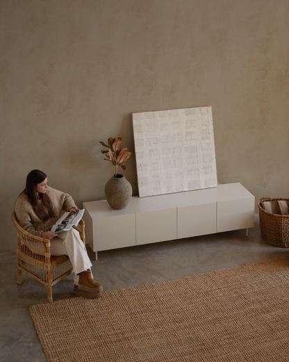 Mueble TV lacado en color arena 160x40cm