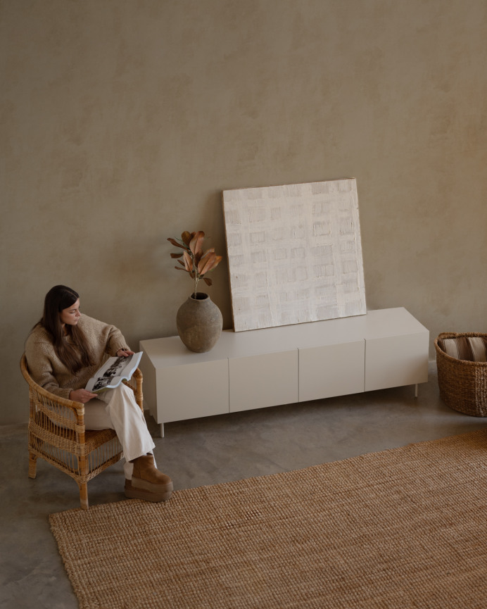 Mueble TV lacado en color arena 160x40cm