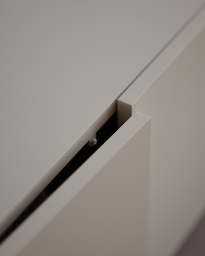 Mueble TV lacado en color arena 160x40cm