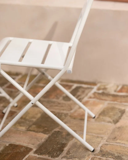 Set de 2 sillas y mesa para exterior, de aluminio en Blanco mate