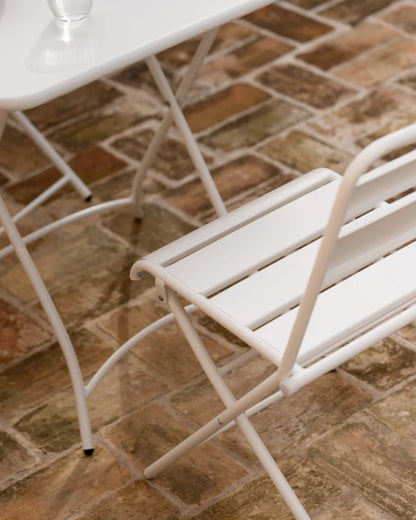 Set de 2 sillas y mesa para exterior, de aluminio en Blanco mate