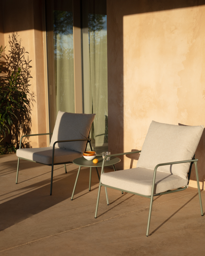 Set de Exterior en Acero Verde Mate: Mesa de Centro y 2 Butacas