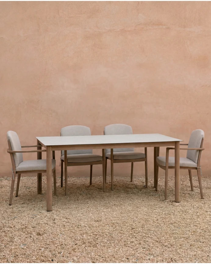 Set de Comedor Exterior: Mesa Rectangular con Sobre Cerámico y 4 Sillas Acabado Madera