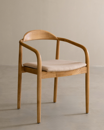 Silla de comedor de madera de olmo y asiento acolchado color beige de 78x58cm